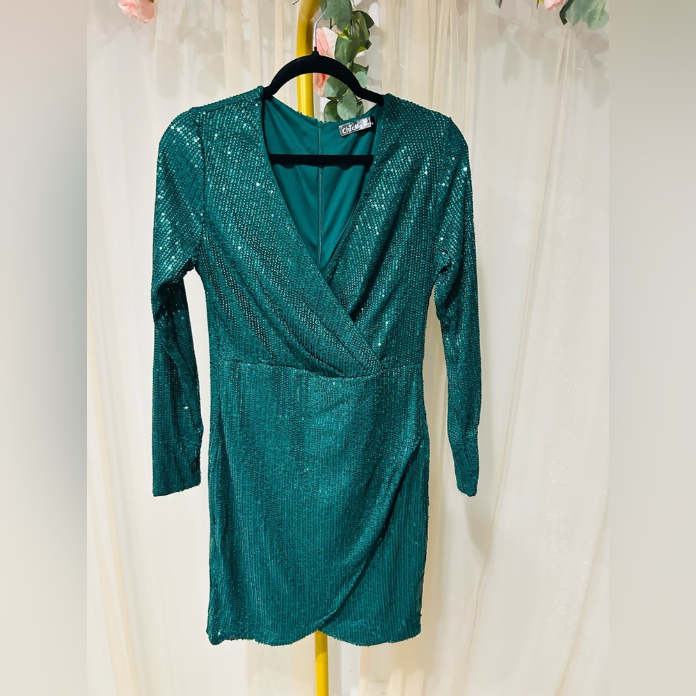 Chic Teal Sequin Long Sleeve Dress